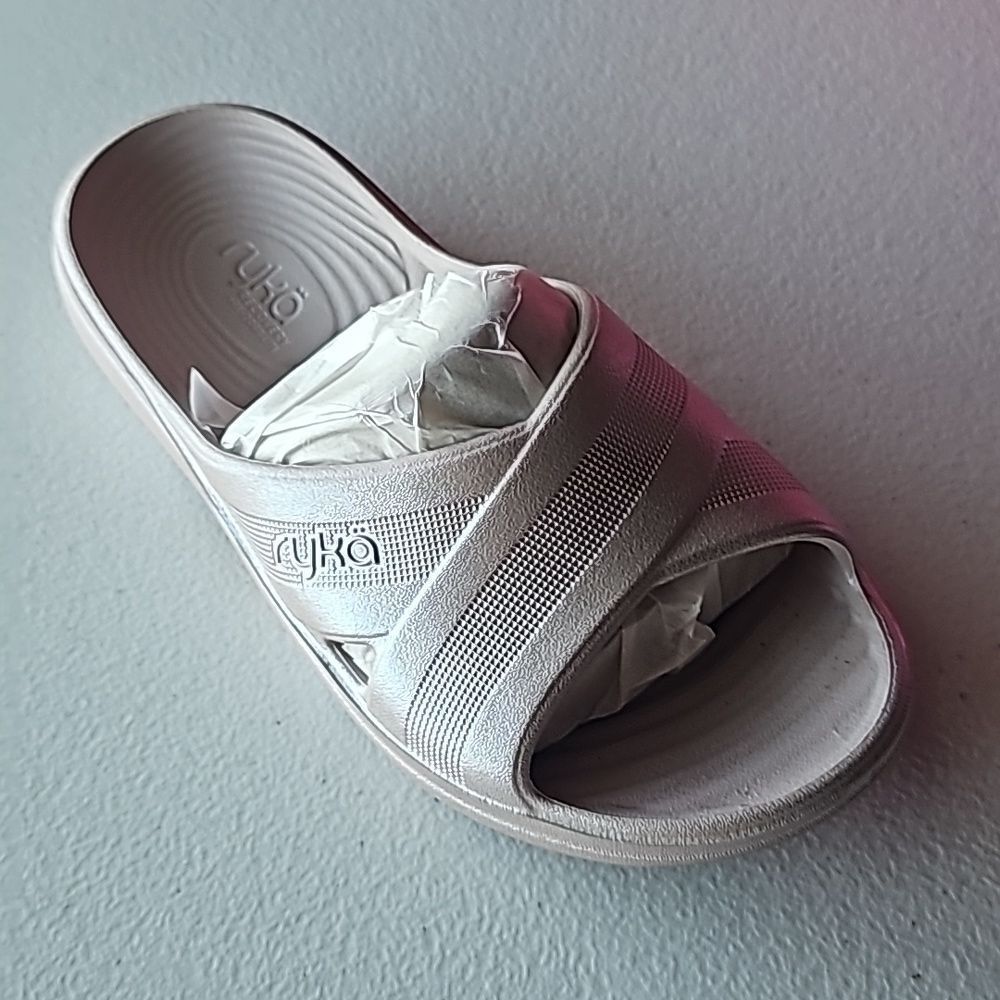 Nearly New Ryka Refresh Rose Pearl Slide Sandal, Size  6